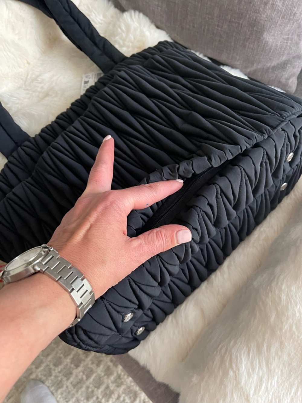 lululemon Black Diamond Quilted Tote Bag 14 L NWT women’s - Picture 12 of 16